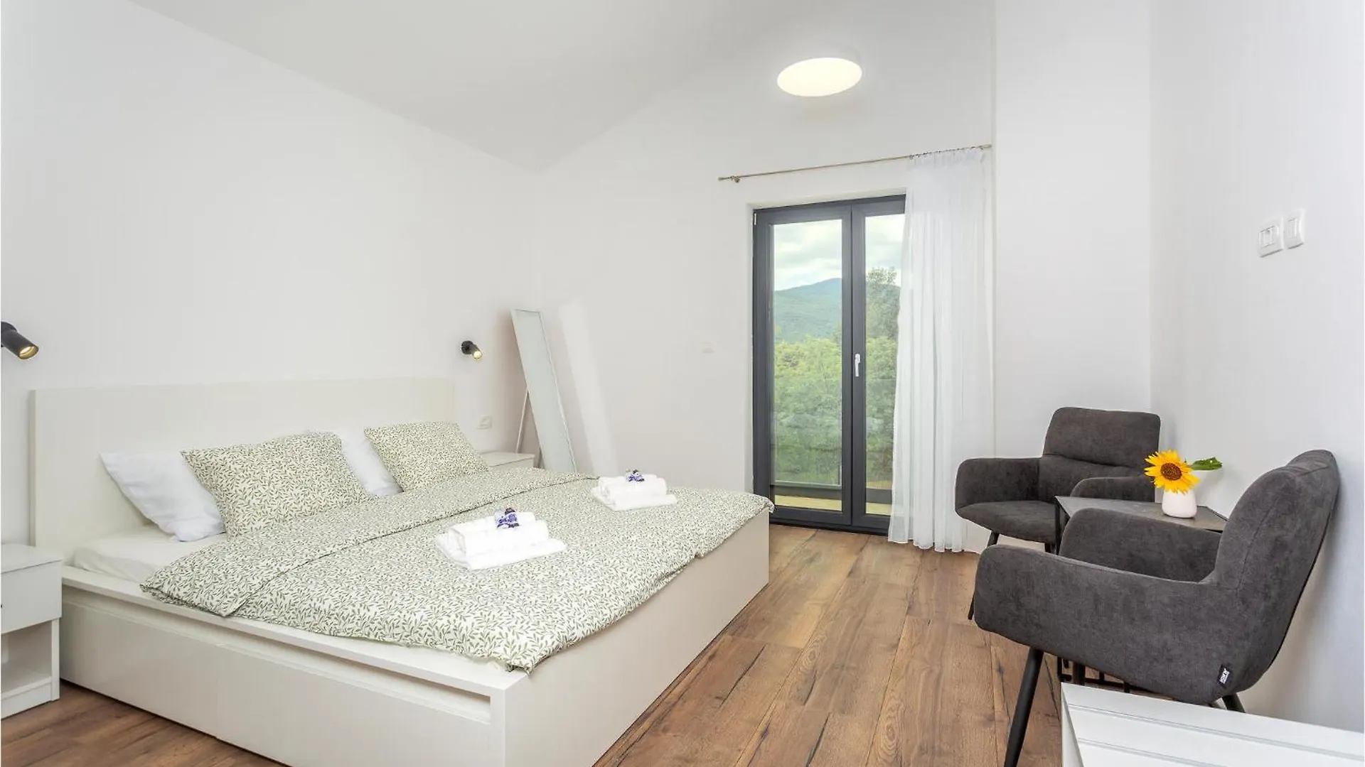Holiday home 3 Bedroom Lovely Home In Jurdani